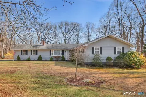 12 Woodhaven Dr, Portland, CT 06480
