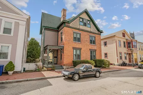 20 Starr St, New London, CT 06320