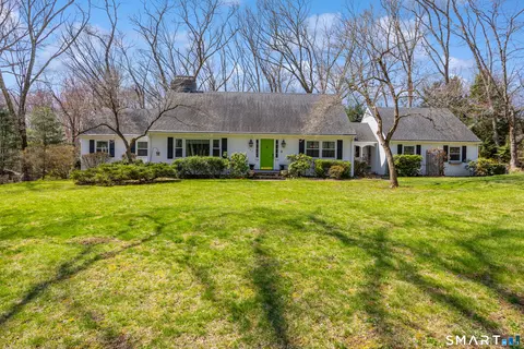 303 Beacon Hill Dr, Cheshire, CT 06410