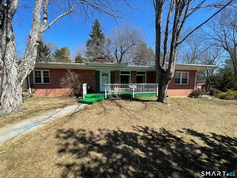 102 W Bridge St, Deep River, CT 06417