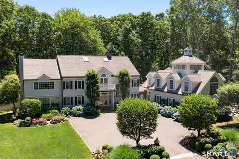34 Laurel Lk W, Weston, CT 06883