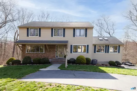 344 Towpath Ln, Cheshire, CT 06410