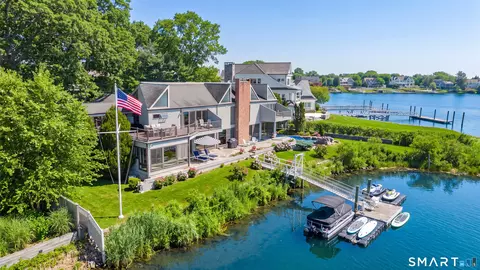 21 Covlee Dr, Westport, CT 06880