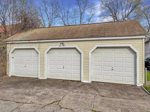 Exterior - 22 Helen St, Hamden, CT 06518 photo 4 of 4