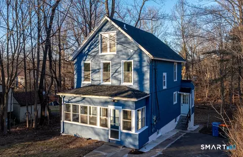 8 Howard Ave, Meriden, CT 06450