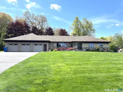 58 Clover Ln, Manchester, CT 06040