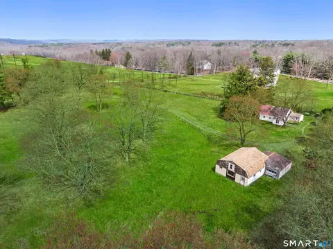 60 Locust Rd, Greenwich, CT 06831