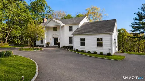 12 Ricki Beth Ln, Greenwich, CT 06870