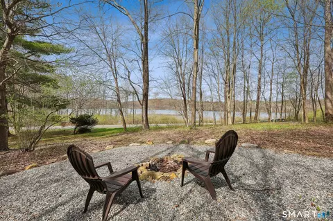 Exterior - 3 E Lake Rd # E, Danbury, CT 06811 photo 3 of 6