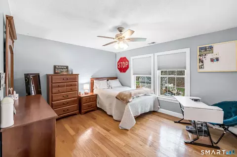 Bedroom - 977 Sheldon St, Suffield, CT 06093 photo 5 of 7