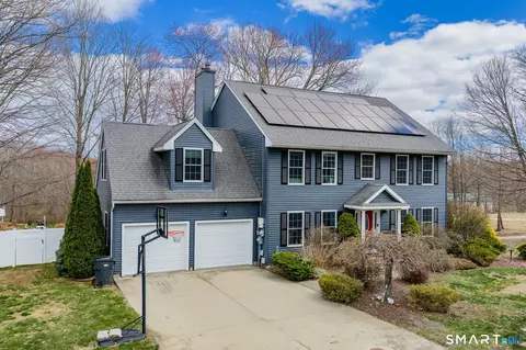Exterior - 977 Sheldon St, Suffield, CT 06093 photo 2 of 6