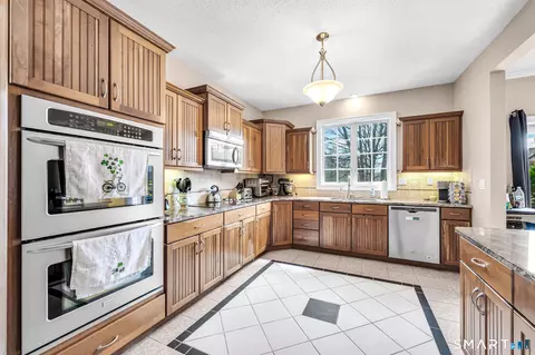 Kitchen - 977 Sheldon St, Suffield, CT 06093 photo 1 of 3
