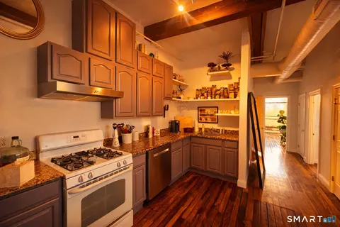 145 Canal St #417, Shelton, CT 06484