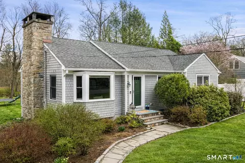 5 Iris Ln, Redding, CT 06896