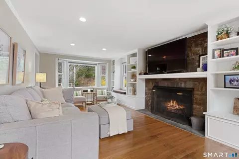 Living - 5 Iris Ln, Redding, CT 06896 photo 5 of 6
