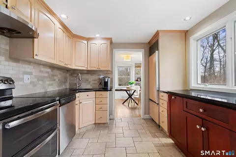 Kitchen - 5 Iris Ln, Redding, CT 06896 photo 1 of 3