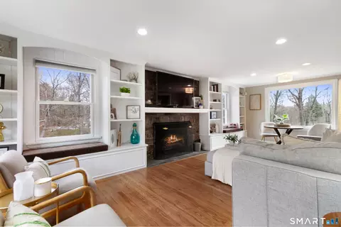 Living - 5 Iris Ln, Redding, CT 06896 photo 1 of 6