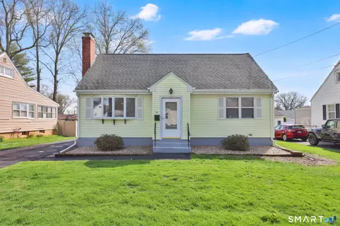 24 Madsen Rd, West Hartford, CT 06110