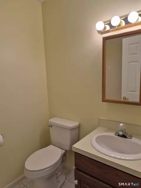 Bath - 604 Whetstone Mls #604, Killingly, CT 06241 photo 4 of 4