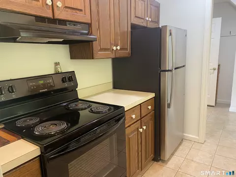 Kitchen - 604 Whetstone Mls #604, Killingly, CT 06241 photo 2 of 2