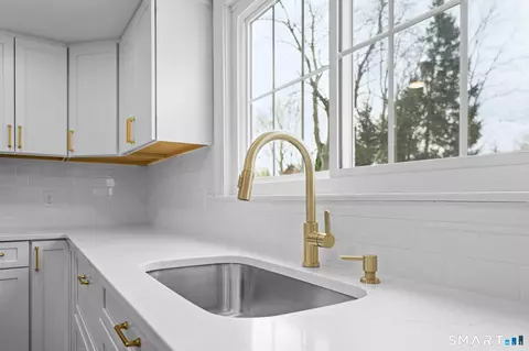 Kitchen - 39 Marbern Dr, Suffield, CT 06078 photo 1 of 4