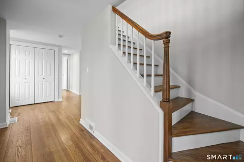 Entry Way - 39 Marbern Dr, Suffield, CT 06078 photo 2 of 4