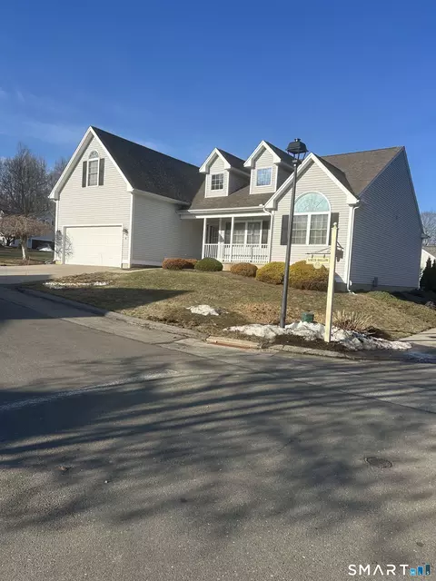 6 North Holw #6, East Hampton, CT 06424
