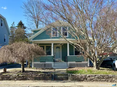18 Palmer St, Killingly, CT 06239