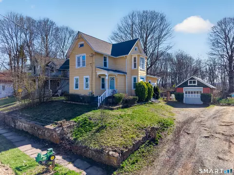 97 Woodland St, Meriden, CT 06451