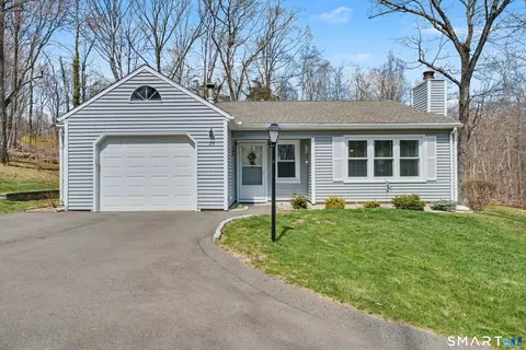 2415 Shepard Ave #23, Hamden, CT 06518