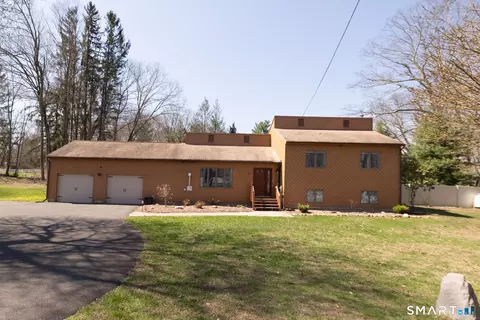 19 Cheney Rd, Marlborough, CT 06447