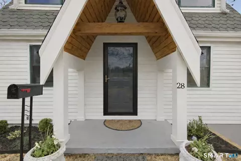 28 Silvermine Ave, Norwalk, CT 06850