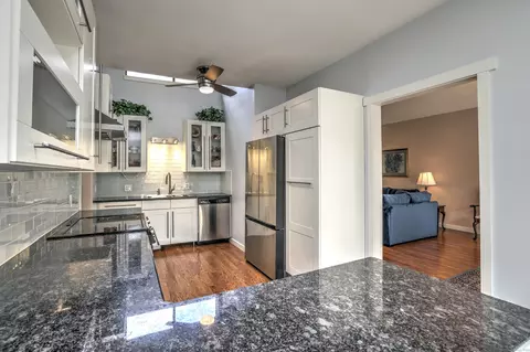 889 Heritage Vlg #B, Southbury, CT 06488