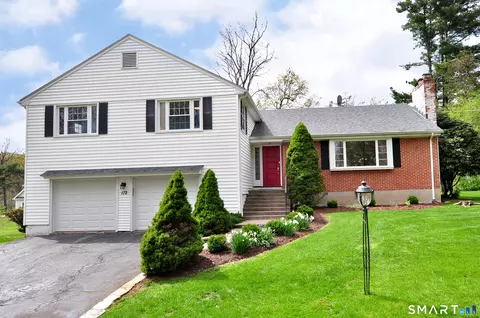 172 Hunter Dr, West Hartford, CT 06107