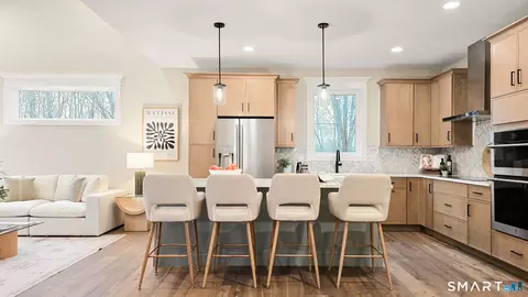 41 Summertime Cir #41, Stonington, CT 06379