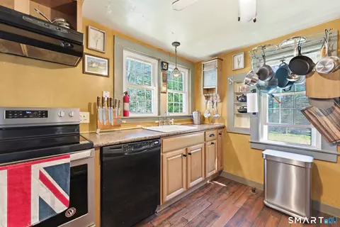 Kitchen - 777 Shewville Rd, Ledyard, CT 06339 photo 2 of 4