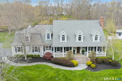 8 Kimberly Ct, Ridgefield, CT 06877