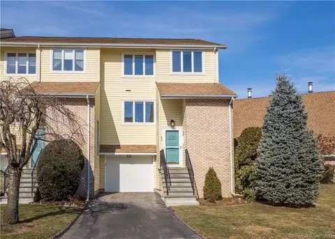 61 Seaview Ave #63, Stamford, CT 06902