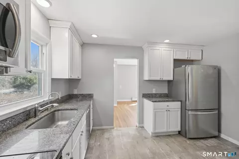 Kitchen - 9 Stone Ct, Gales Ferry, CT 06335 photo 1 of 4