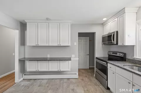 Kitchen - 9 Stone Ct, Gales Ferry, CT 06335 photo 2 of 4
