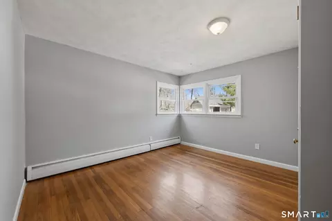 Bedroom - 9 Stone Ct, Gales Ferry, CT 06335 photo 3 of 7