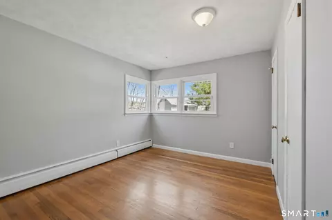 Bedroom - 9 Stone Ct, Gales Ferry, CT 06335 photo 4 of 7