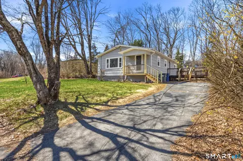 Exterior - 9 Stone Ct, Gales Ferry, CT 06335 photo 2 of 9