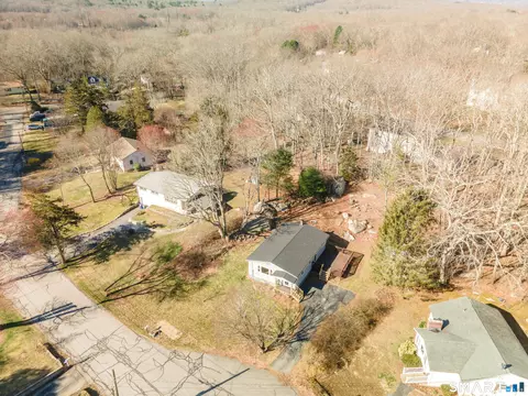 View/Area - 9 Stone Ct, Gales Ferry, CT 06335 photo 2 of 2