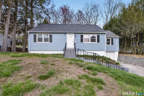 46 N Cliff St, Ansonia, CT 06401