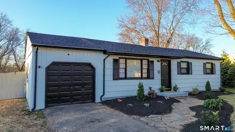 60 Conwell Rd, Meriden, CT 06451