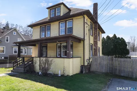 135 Atkins St, Meriden, CT 06450