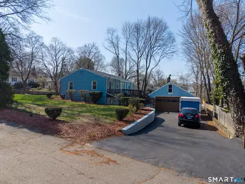 Exterior - 30 Lucy St, Hamden, CT 06514 photo 3 of 6