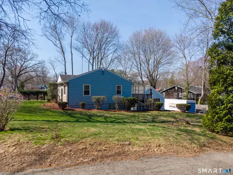 Exterior - 30 Lucy St, Hamden, CT 06514 photo 2 of 6