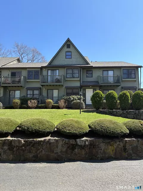 462 Glendale Ave #11, Bridgeport, CT 06606